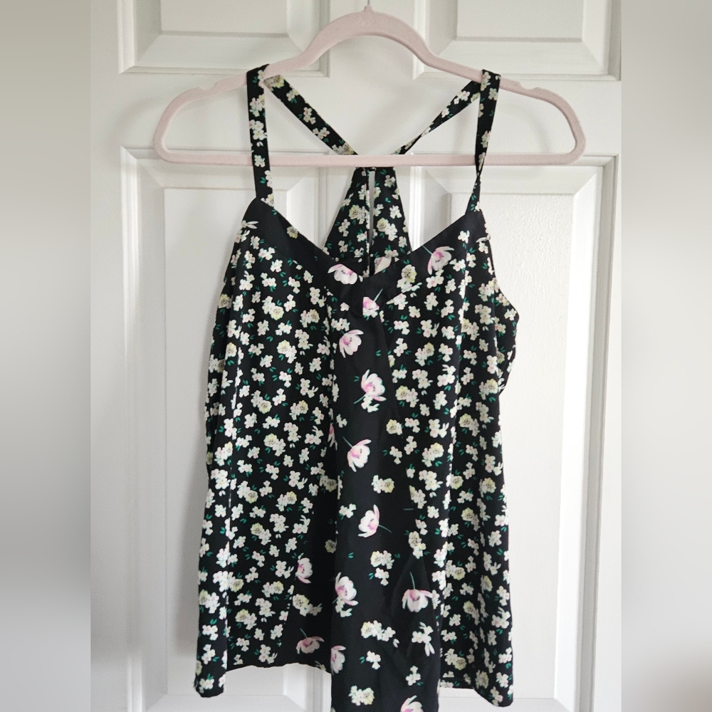 Lauren Conrad floral tank S